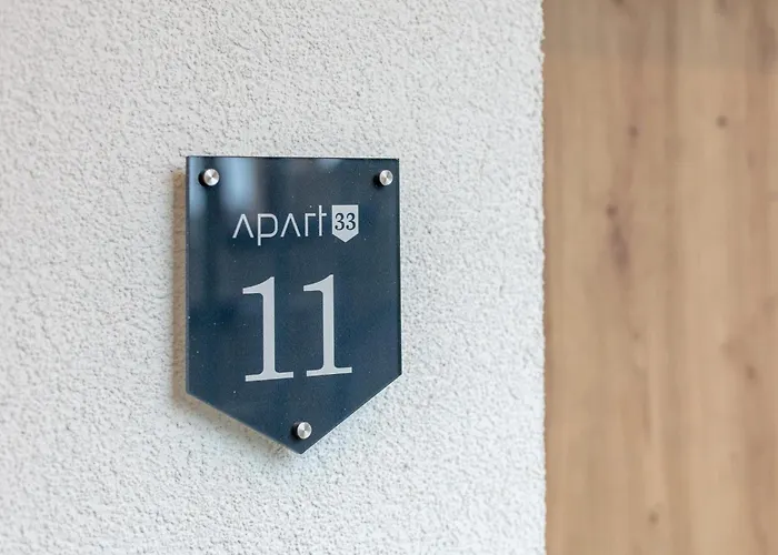 Apart33 2-11 Apartment