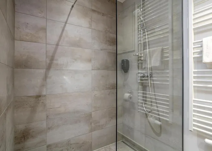 Apartment Apart33 2-11 *